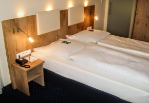 Отель Hotel Daniel  Мюнхен